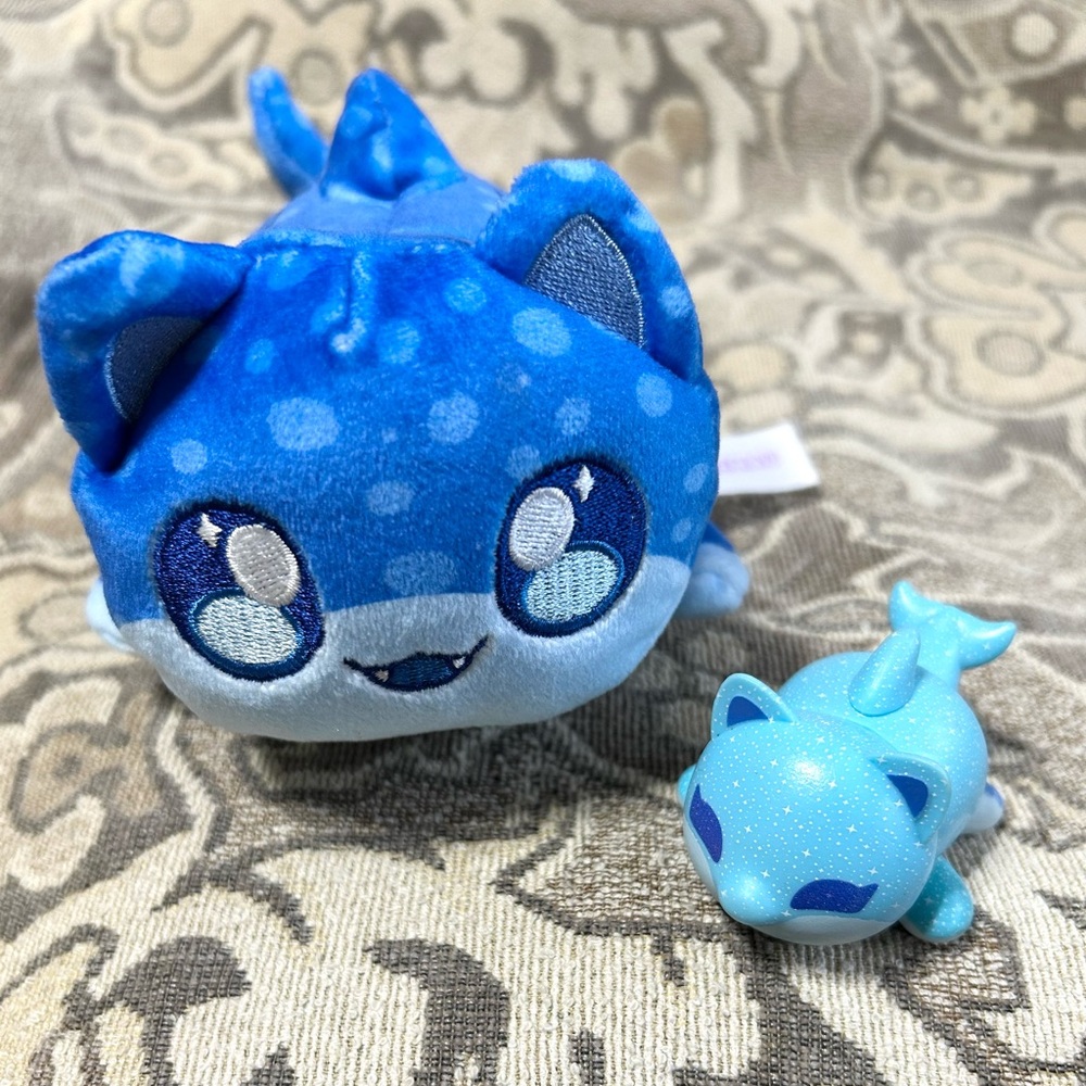 2 Aphmau MeeMeows Whale Cat 6” Mystery Plush & 2.5” Dolphin Cat - Under the Sea